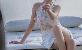 秀人网 – 携手小芭乐，油亮全套下载，保证让你眼前一亮！