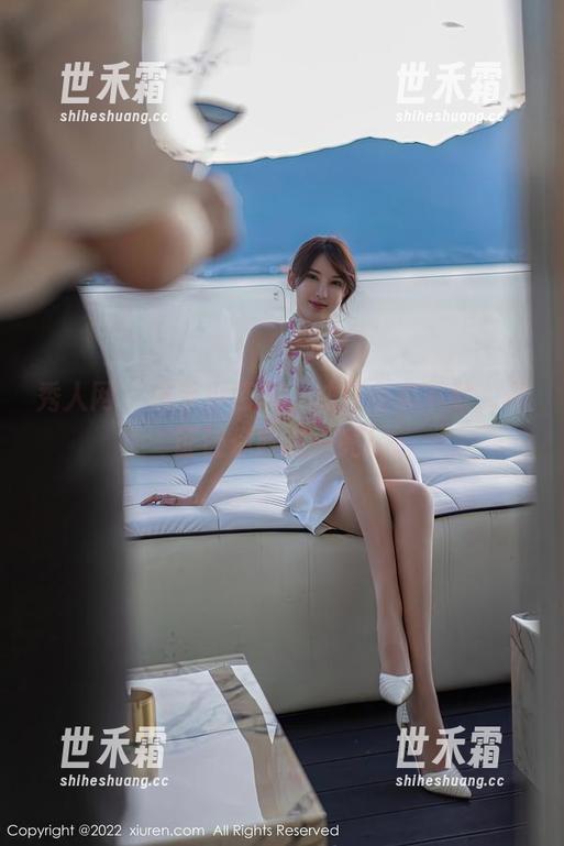 秀人网 - 携手小芭乐，油亮全套下载，保证让你眼前一亮！