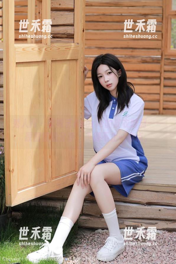 秀人网 - 柴婉艺Averie的皮衣时刻——原图随意分享，美得不止一点点。