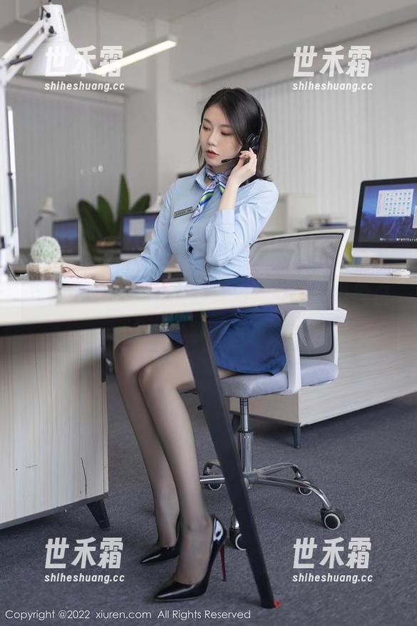 秀人网-灿宝 秀人网 - 灿宝的网盘大冒险——谁说纯白不能风骚的合集?
