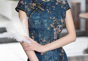 秀人网 – 精选一波金妍兮的婚纱美图,谁说婚纱只能白色?