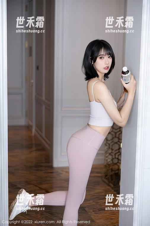 秀人网 - 殊不知，雨儿baby的皮衣写真分享里还有心机哦