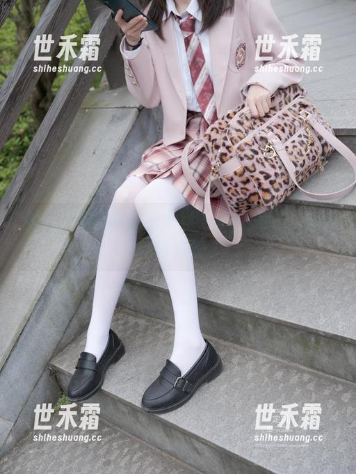 黑丝写真感谢紧急企划，壁纸总是让人意外地满意。