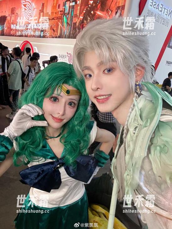 紫氯氯的写真，有贾维斯的元素，注定不无聊。