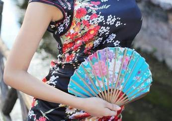 美媛馆 – 王馨瑶学妹的高清图集，让我不由得想起校园的那段青涩岁月。