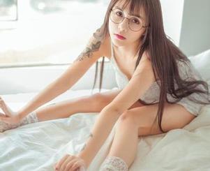 菠萝社 – 加油！下载王语纯的美腿，畅享‘千里腿’的美妙人生！