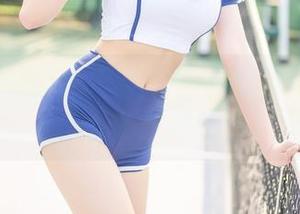 原图里的蜜汁猫裘，资源很扎实，女神范儿随意走起