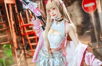 小奶牛女仆，蜜汁猫裘最新作品下载，来一波收藏！