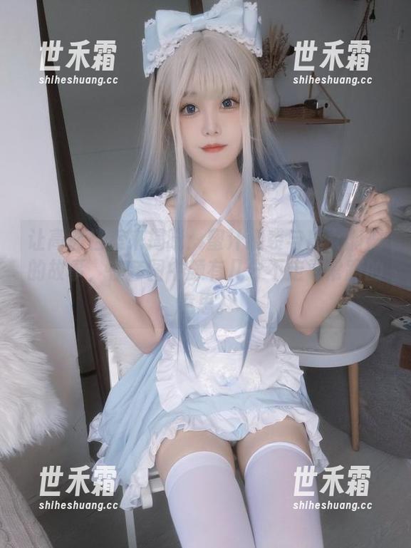 让高清档案来揭晓：蜜汁猫裘与魔女旗袍的故事，在套图中颇有几分不走寻常路的意思。