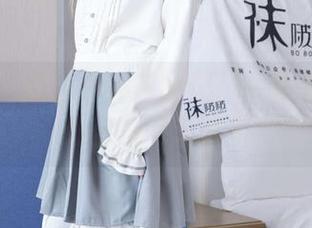 袜啵啵 – 奶油户外冒险记：一张美图却意外掉进了泥坑里