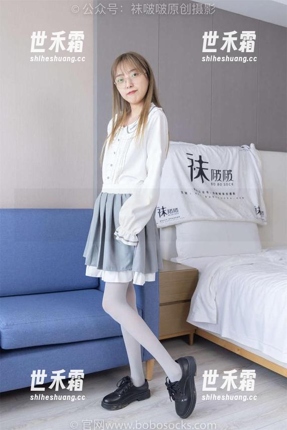 袜啵啵 - 奶油户外冒险记：一张美图却意外掉进了泥坑里