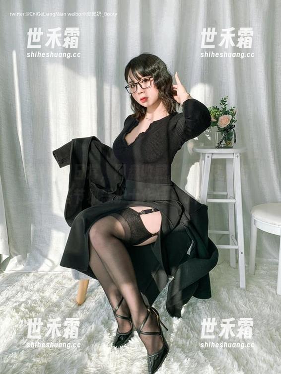 拯救单调日常，网盘收藏“超皮皮皮奶”的万圣节邪恶护士作品，乐趣满满！