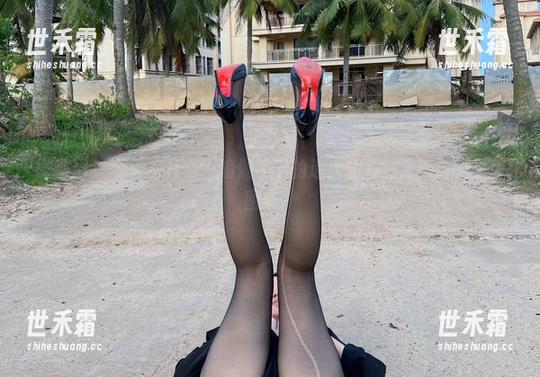 微密圈 - 今天有什么？瑜伽裤下的迷人的五姨太和她的免费图集！