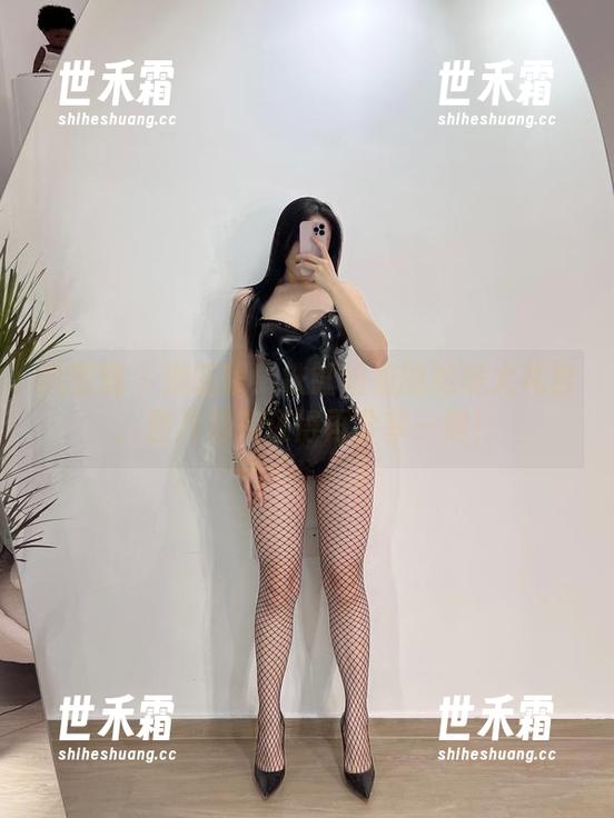 微密圈 - 别眨眼！铁锤姐姐的绝美大礼包，图片看完还得再分享一遍！