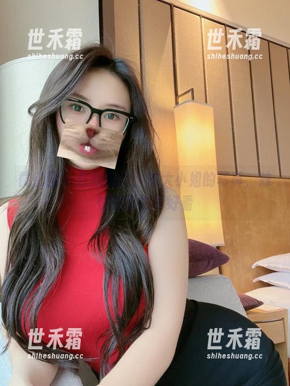 微密圈 - 在线追踪：陈大小姐的写真，妹妹的背影真好看