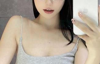 微密圈 – 双马尾时刻,陈妮妮UNI的美图包,让人想有个“马尾党”。
