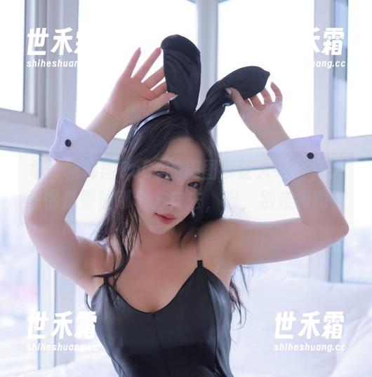 每一幅韩国CoCo的美图都让人好奇，这剧情是要往哪个方向去，喂，别走神啊！